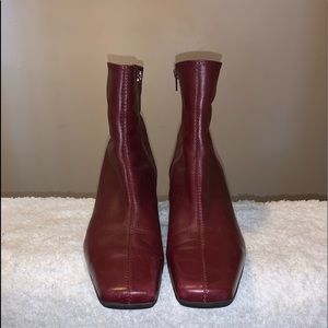 Nine West Leather Burgundy short boot. Size 11